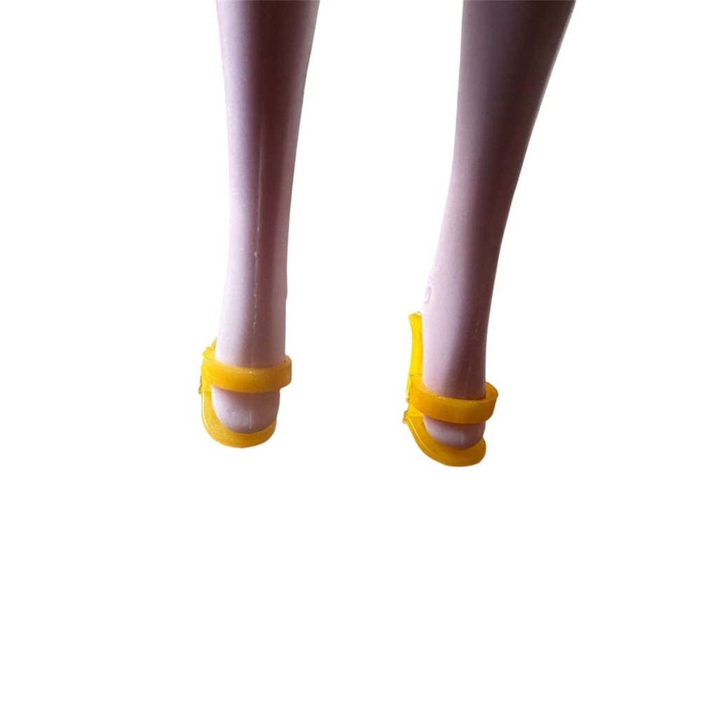 Yellow Barbie heels, vintage, 1980s, 3 pairs - Picture 2 of 3